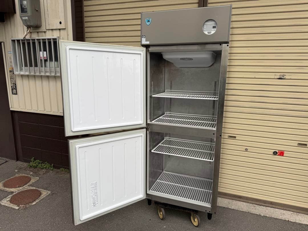 大和冷機　業務用　縦型冷凍庫　２０２２年製　厨房　飲食店　２０１YSS-EX