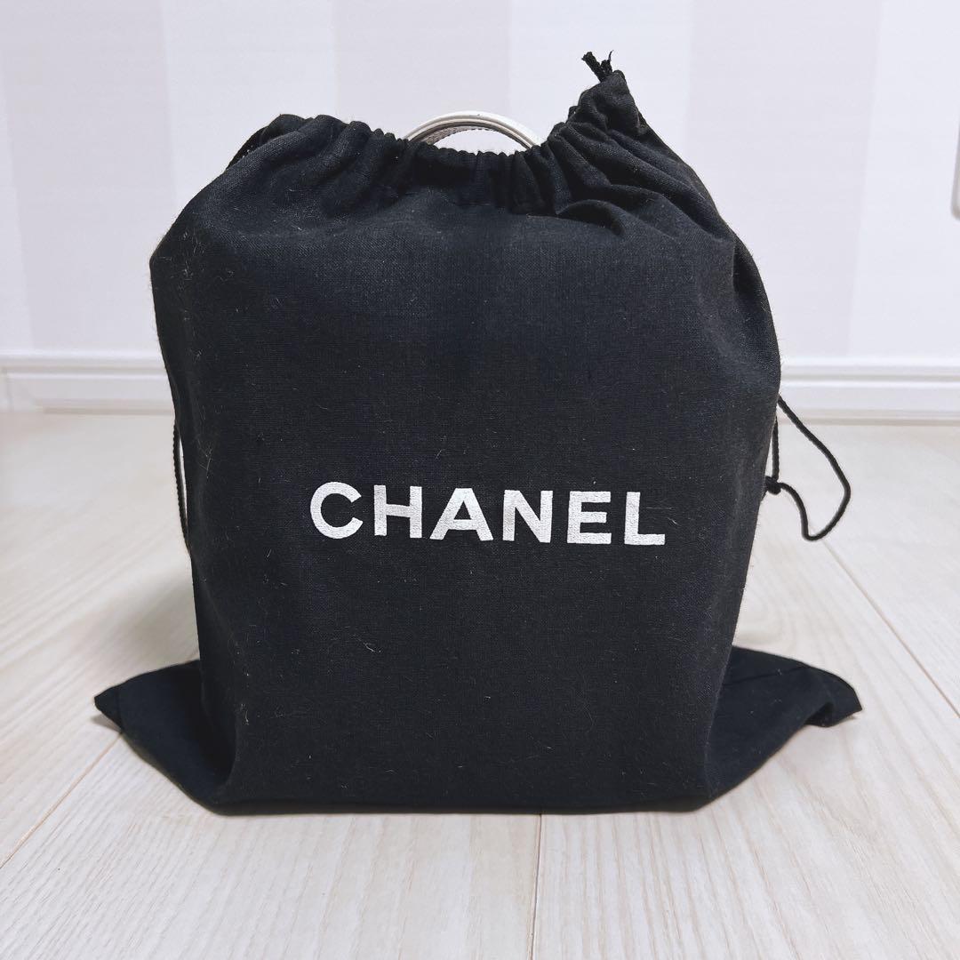 シャネルCHANELバニティバックキャビアスキン　レア白【ハワイ直営店購入】