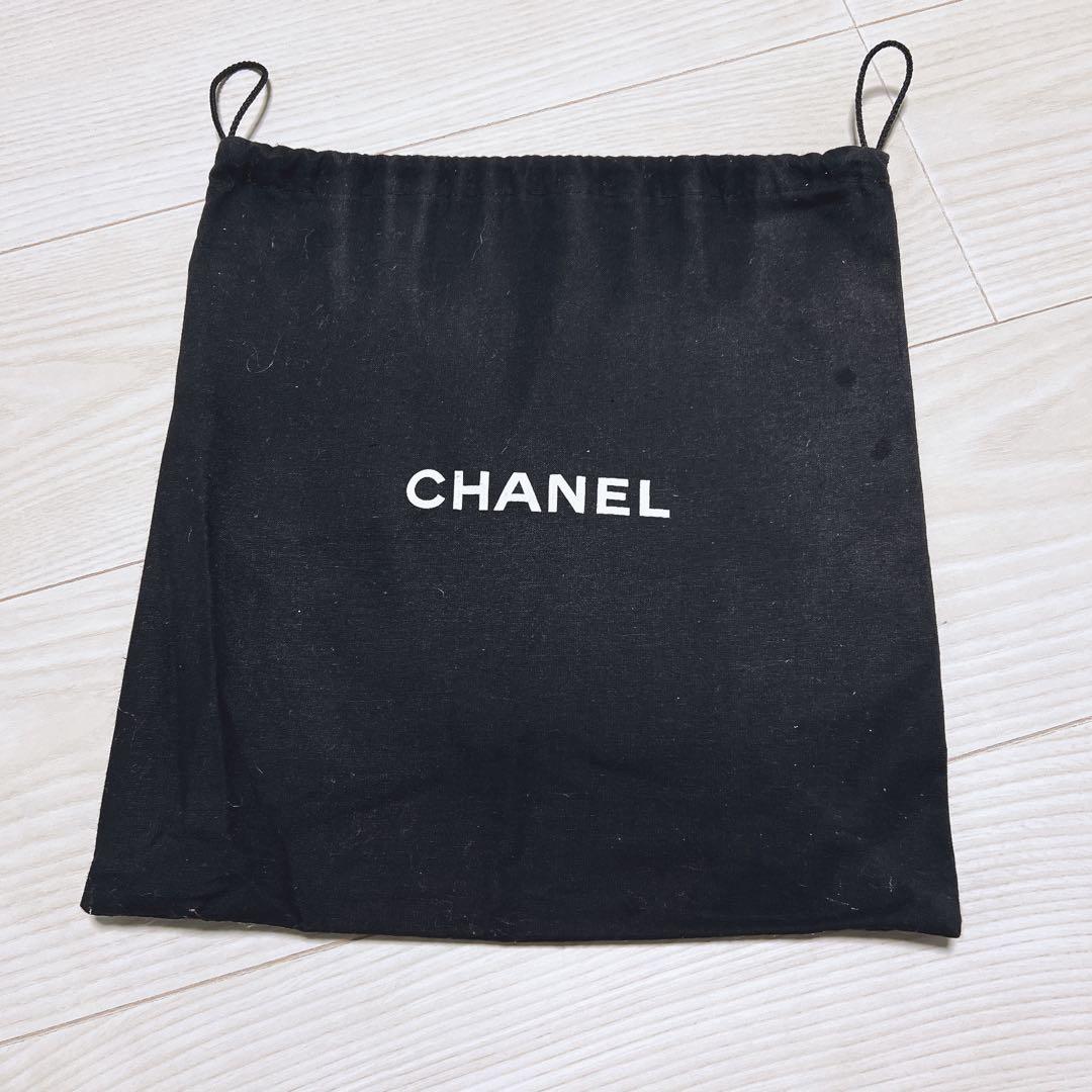 シャネルCHANELバニティバックキャビアスキン　レア白【ハワイ直営店購入】