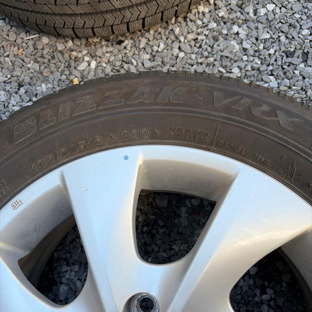 ①ブリザックVRX 195 60 16 スタッドレスタイヤ セレナ　純正ホイール