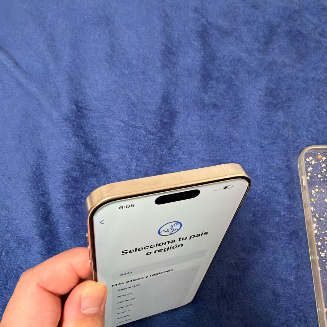 美品 iPhone 15 Pro max 256GB ホワイトsimフリー