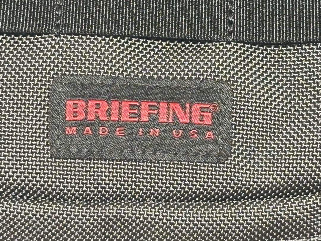貴重！美品！BRIEFING MASTER POD ボディバッグ グレー