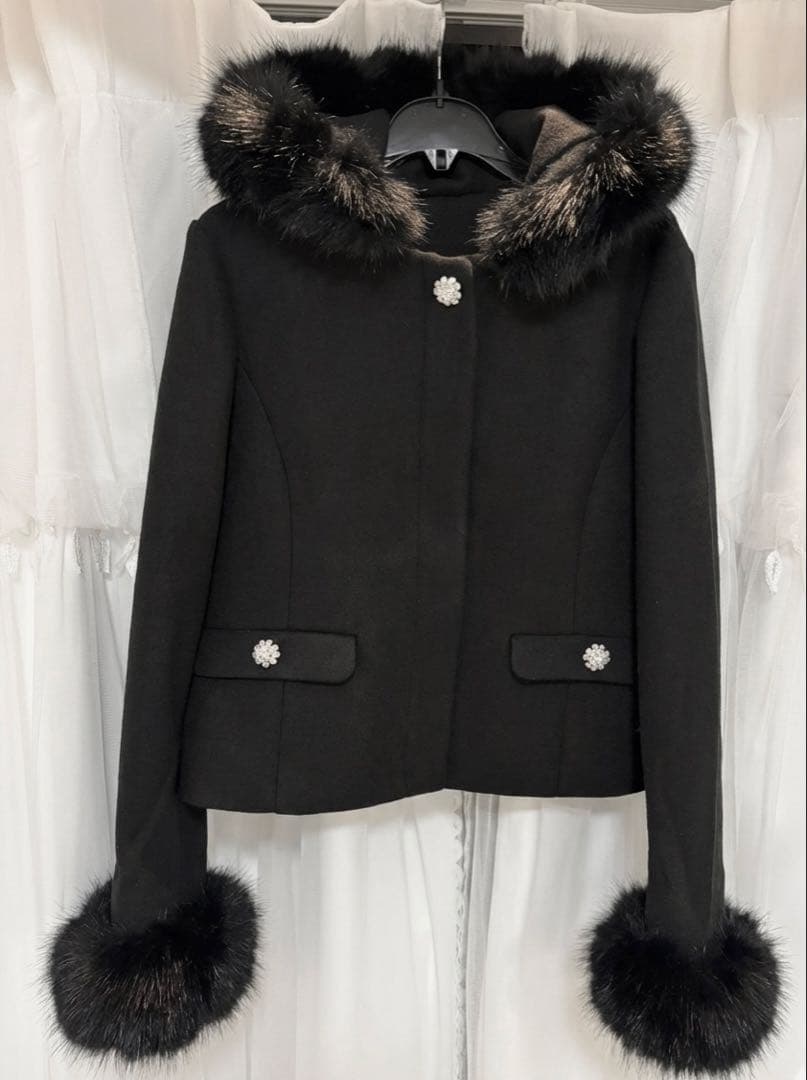 tocco closet ビジュー付きショートコート