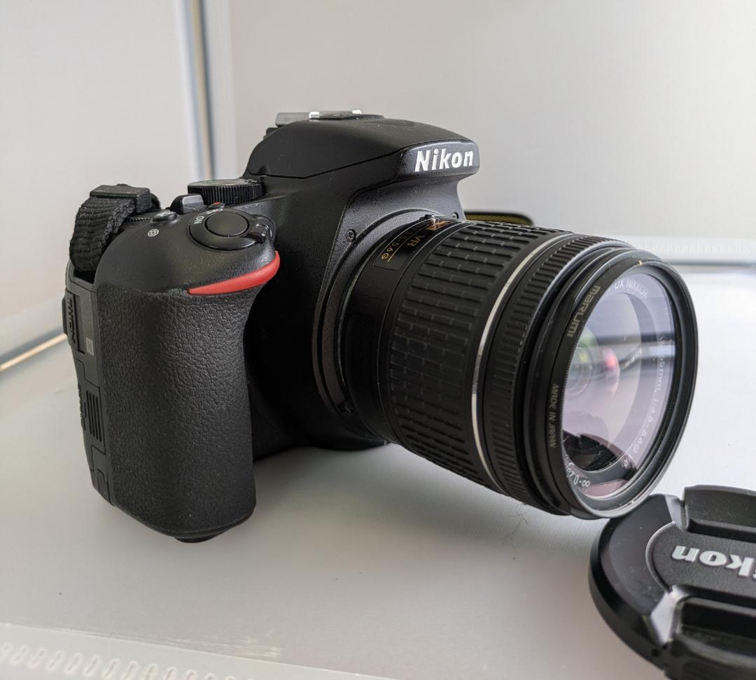 Nikon D5600 ダブルズームレンズキット一眼レフカメラ