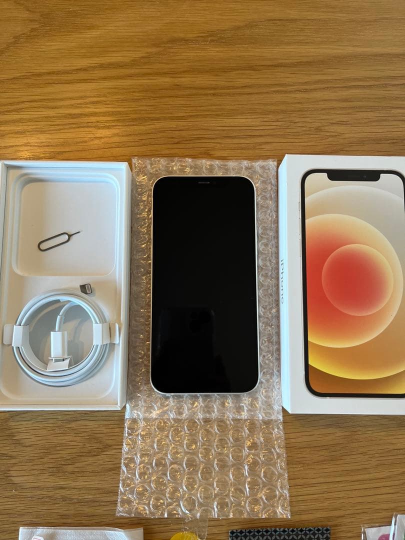 【超美品】iPhone 12 64GB ホワイト SIMフリー