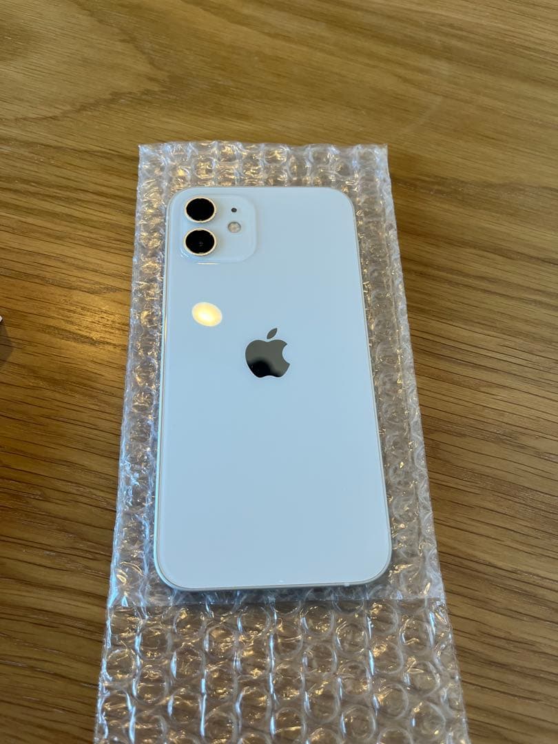 【超美品】iPhone 12 64GB ホワイト SIMフリー