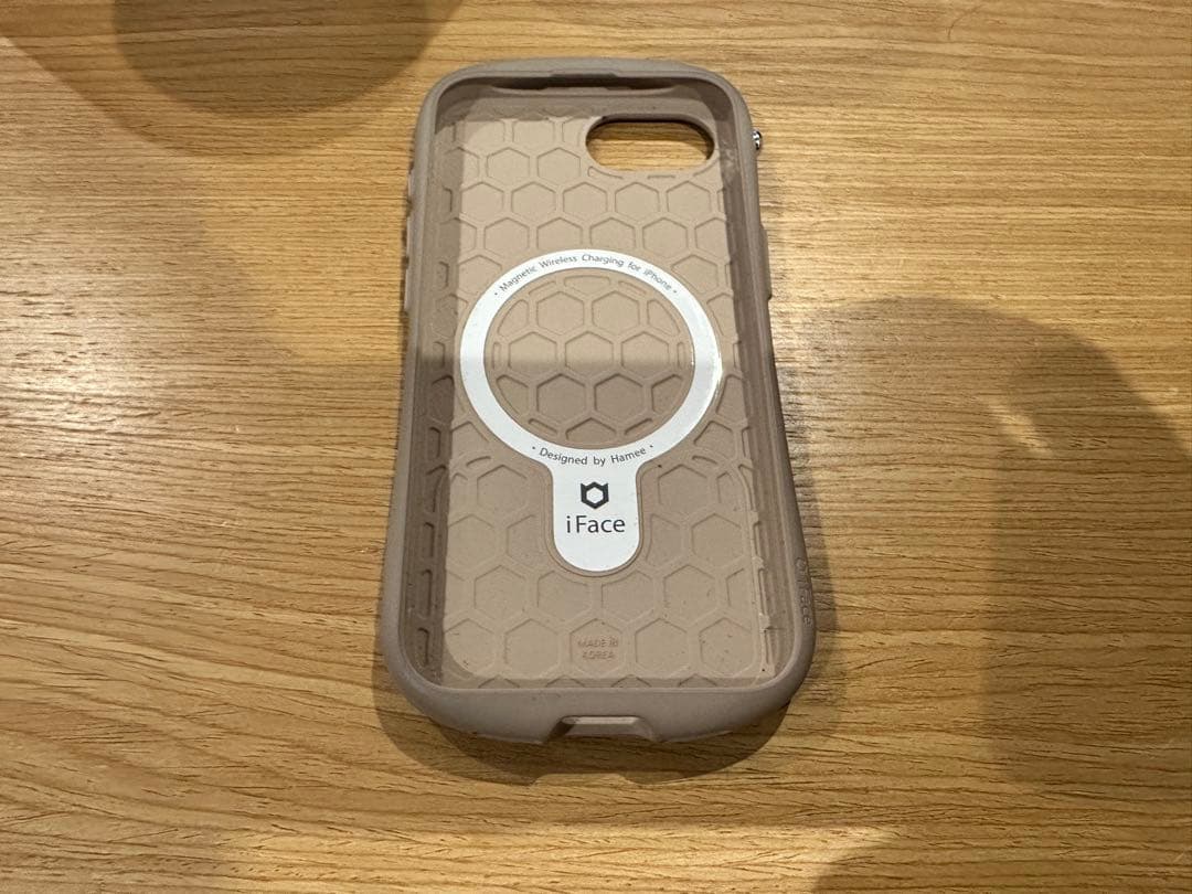 【美品】Apple iPhone 16e ホワイト simフリー