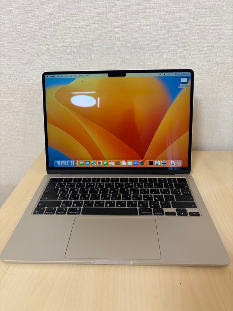 ほぼ未使用　MacBook Air 2022 M2モデル 8GB/512GB