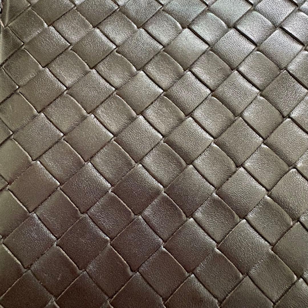 美品 BOTTEGA VENETA イントレチャート マネークリップ 折り財布