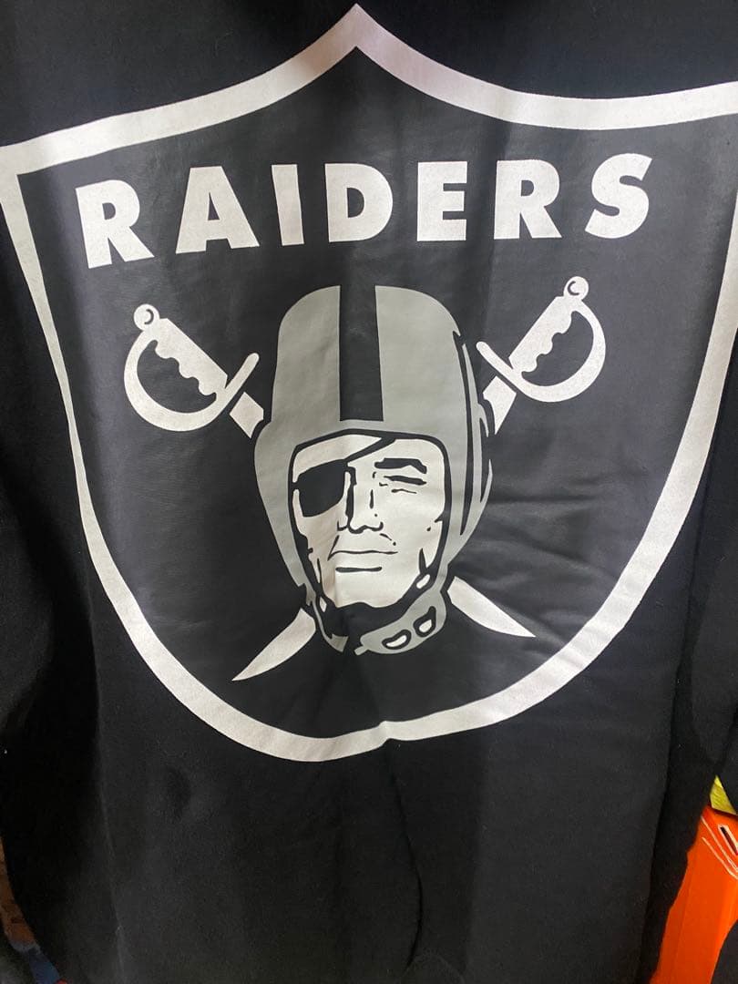 supreme レイダース　パーカー