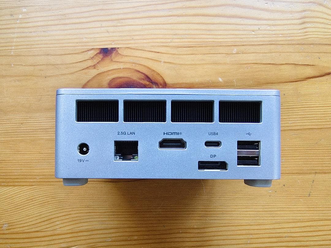 専用 MINISFORUM UM870 Slim　R7 8745H　Win11