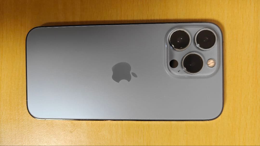 箱、magsafe充電器付　iPhone 13 Pro 【iOS15.0.2】