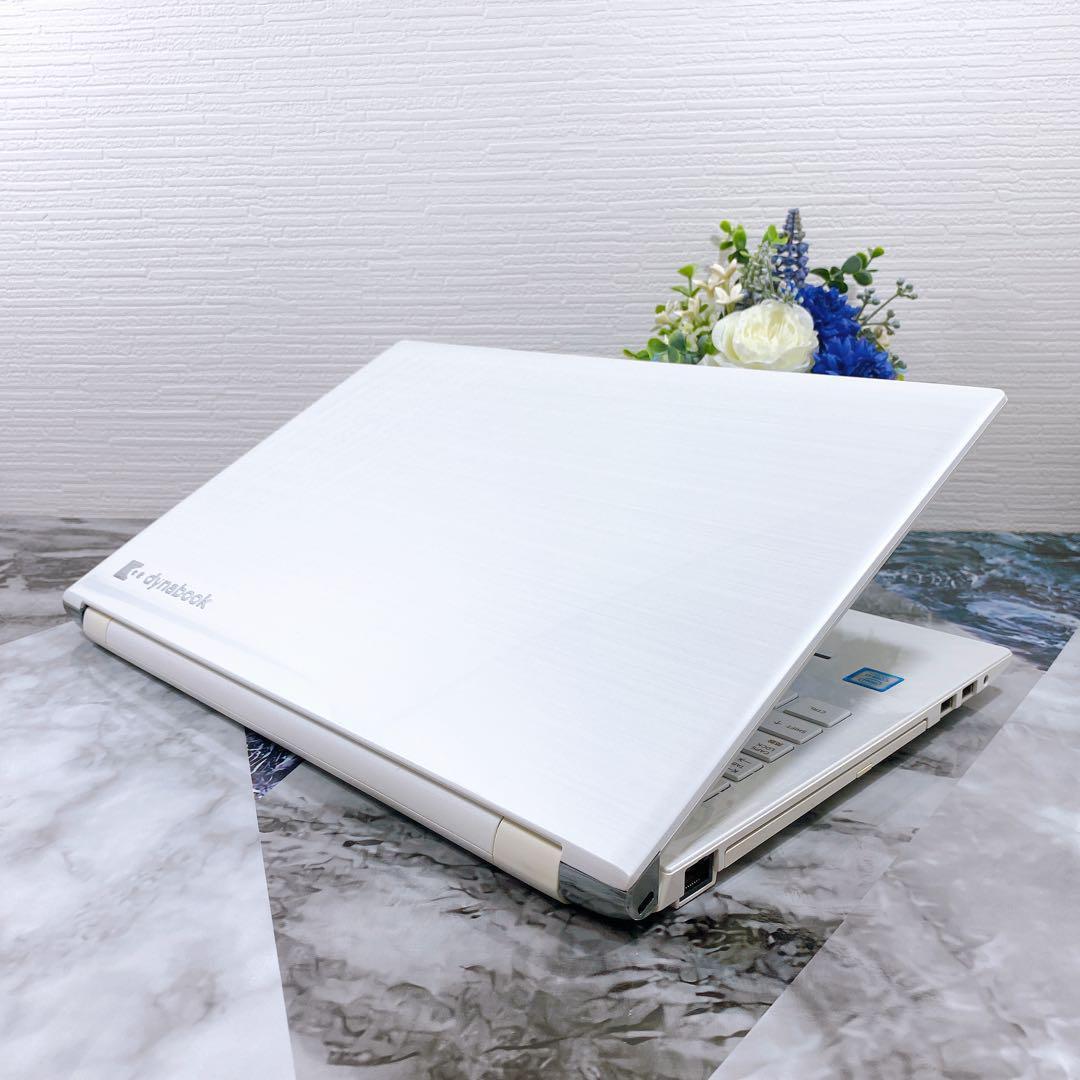 人気機種✨新品SSD✨カメラ・オフィス付✨薄型ノートパソコン✨Windows11