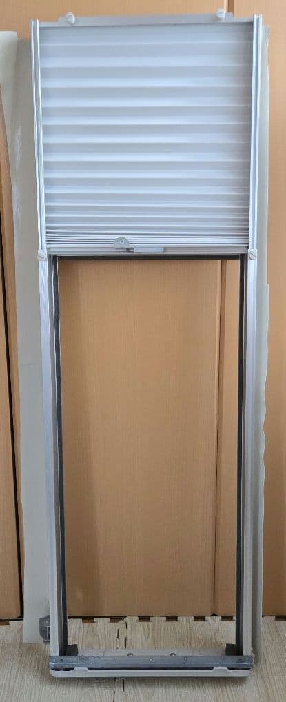 コロナ　窓用エアコン　CW-FA1622R(2022年製) 取付枠付き