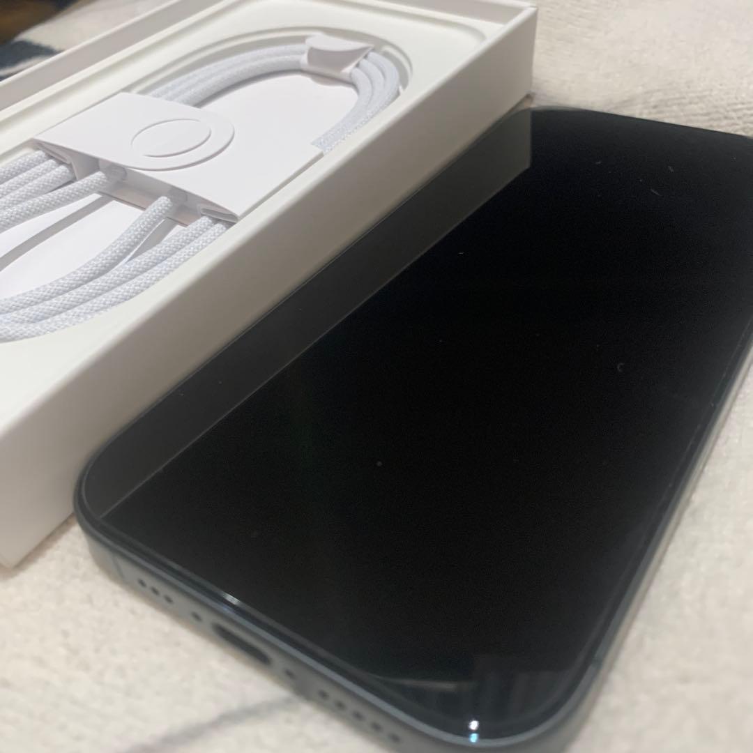 【超美品】 iPhone17 256GB ブラック　SIMフリー