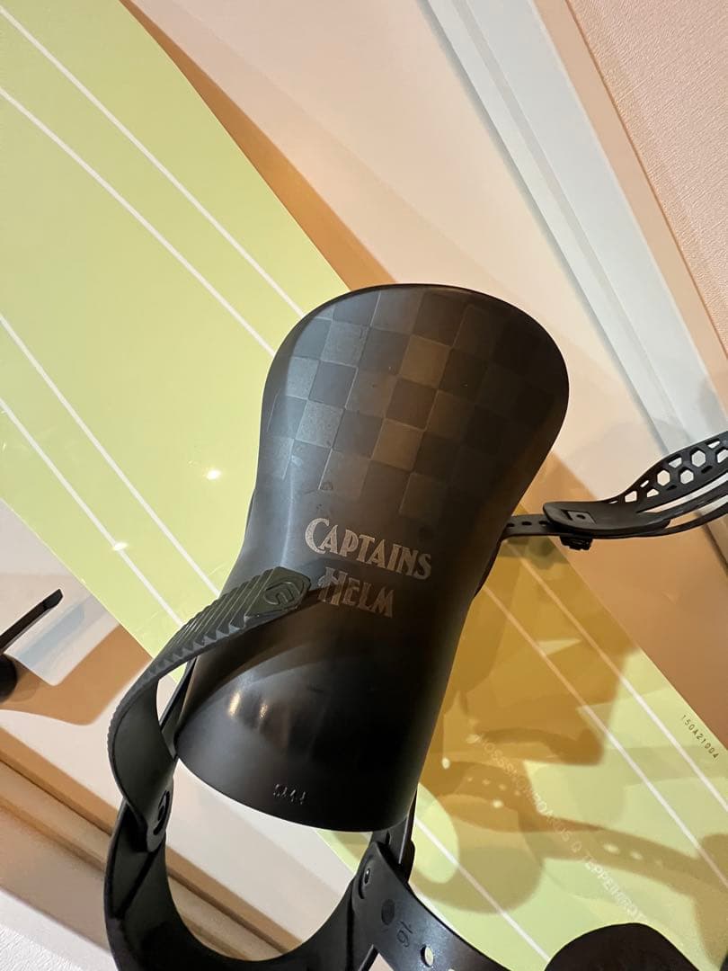 MOSS スノーボード板 CAPTAIN HELM ビンディング　（セット売り）