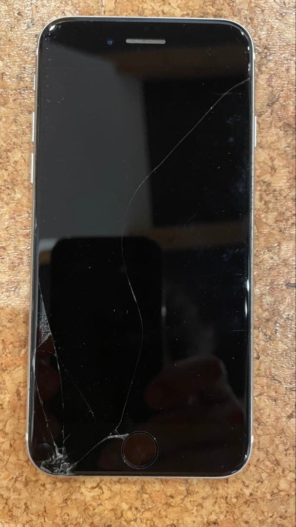 iPhone SE (第2世代) 128GB ホワイト スクリーンひび割れあり