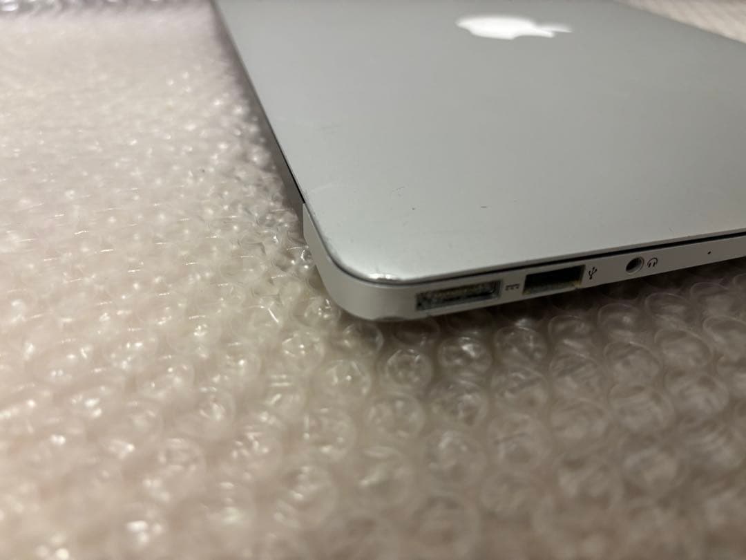 MacBook Air 13インチ　A1466 128GB 4GB 2015
