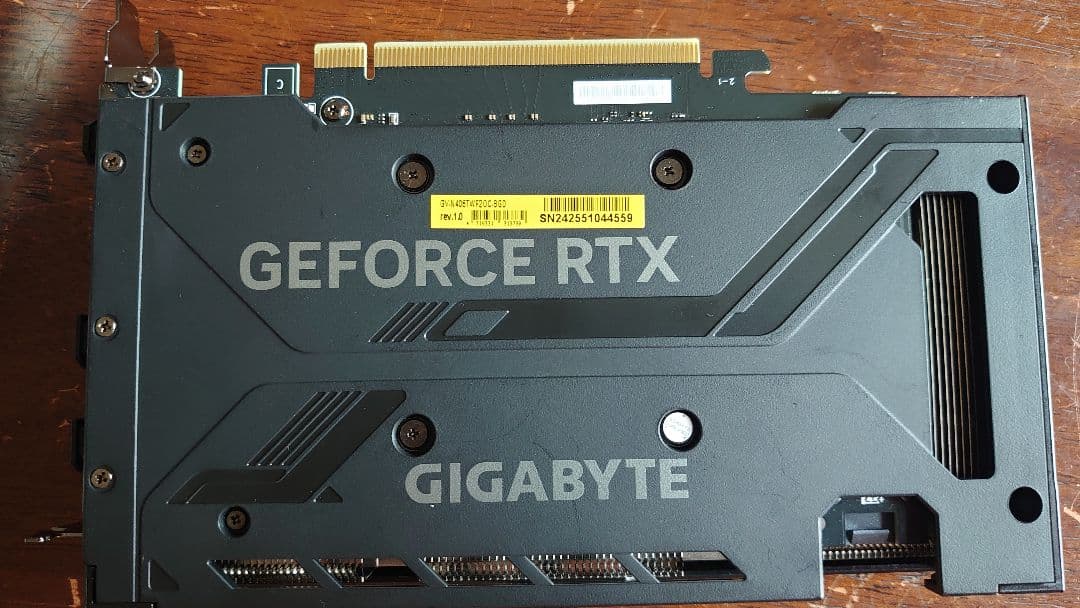 GIGABYTE GEFORCE RTX4060ti 8gb グラフィックボード