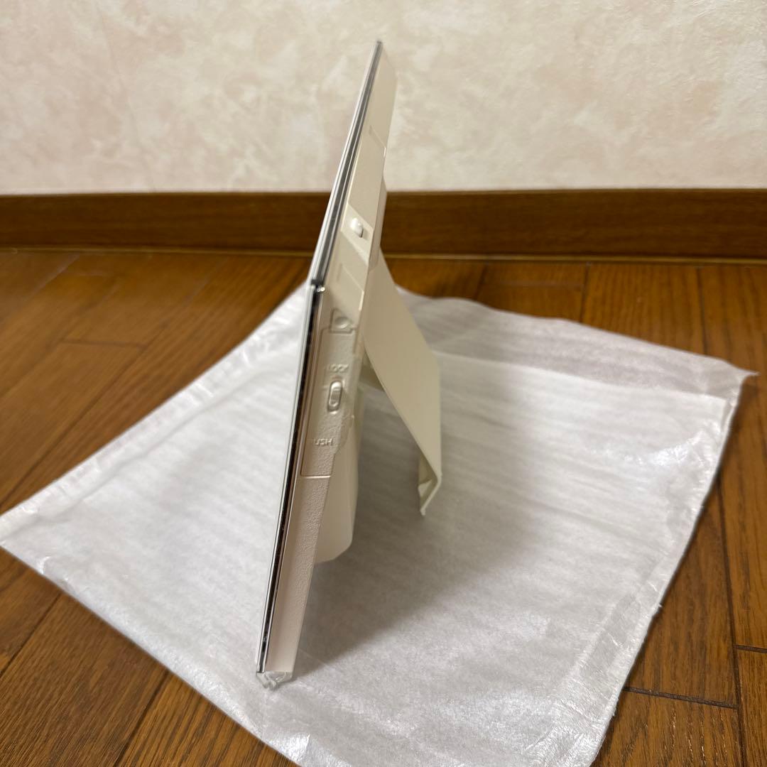 Panasonic UN-10E6-W 10インチポータブルテレビ VIERA