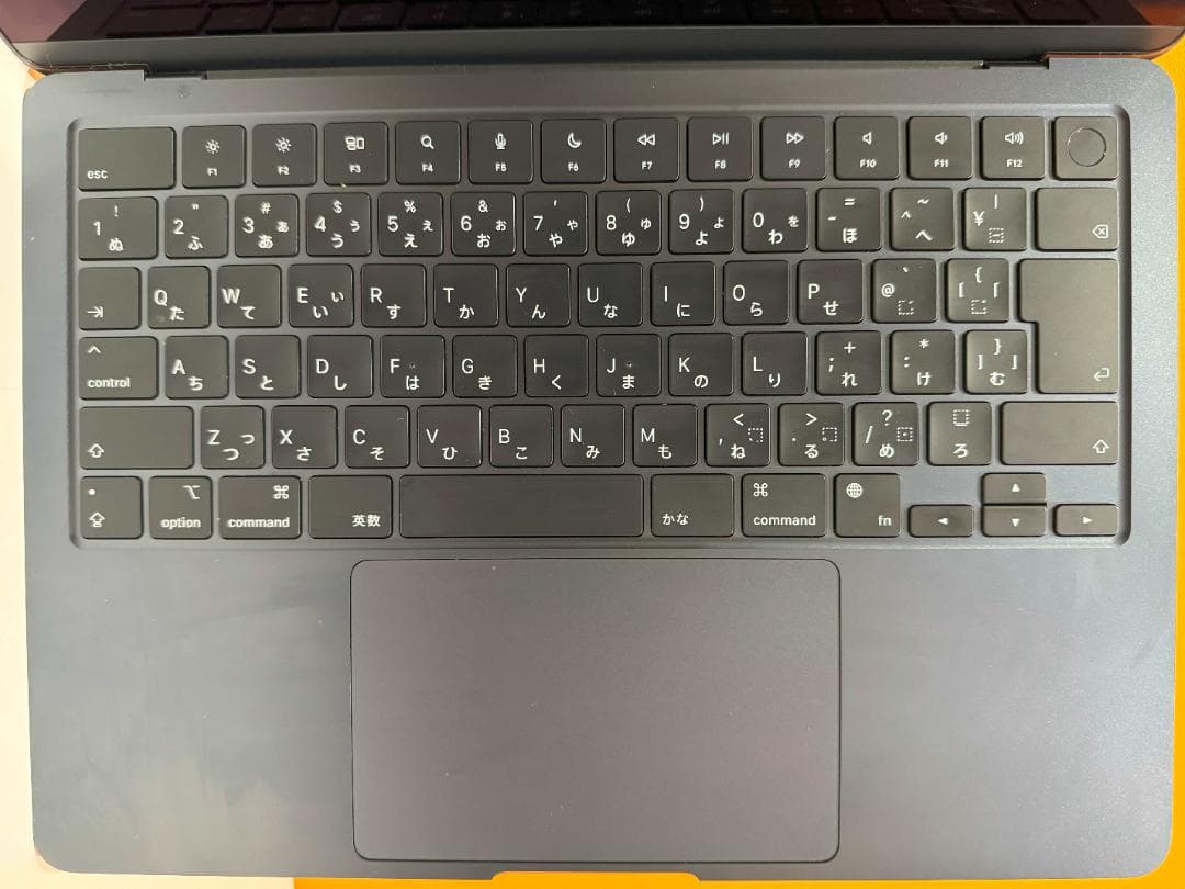 MacBook Air M2　13.6インチ ミッドナイト