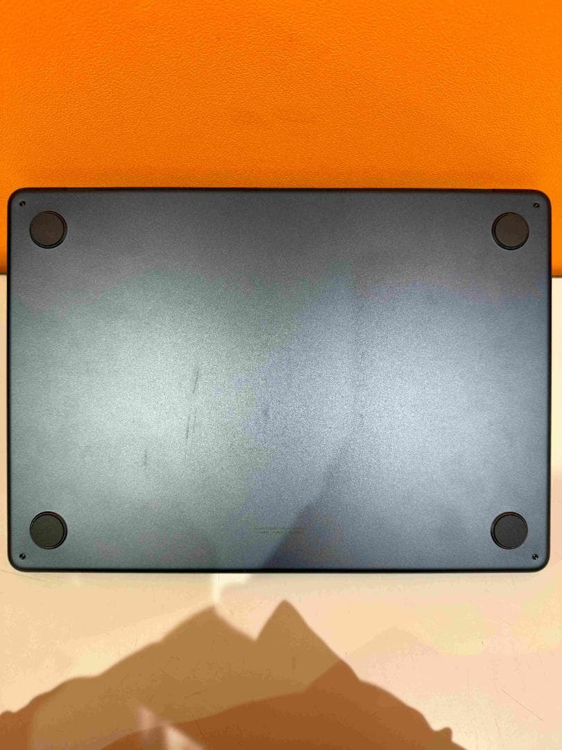 MacBook Air M2　13.6インチ ミッドナイト