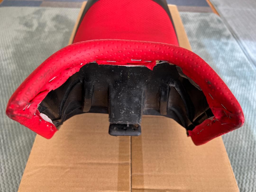 スズキ GSX750S カタナ　シート