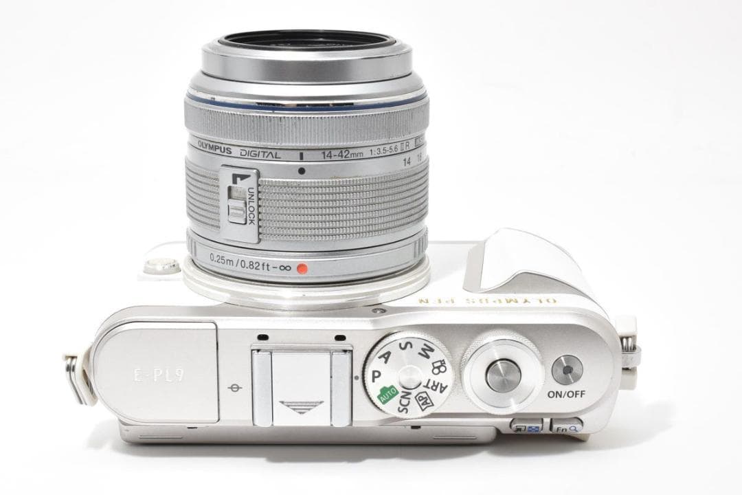 【大人気】 OLYMPUS オリンパス PEN E-PL9 ミラーレス一眼カメラ