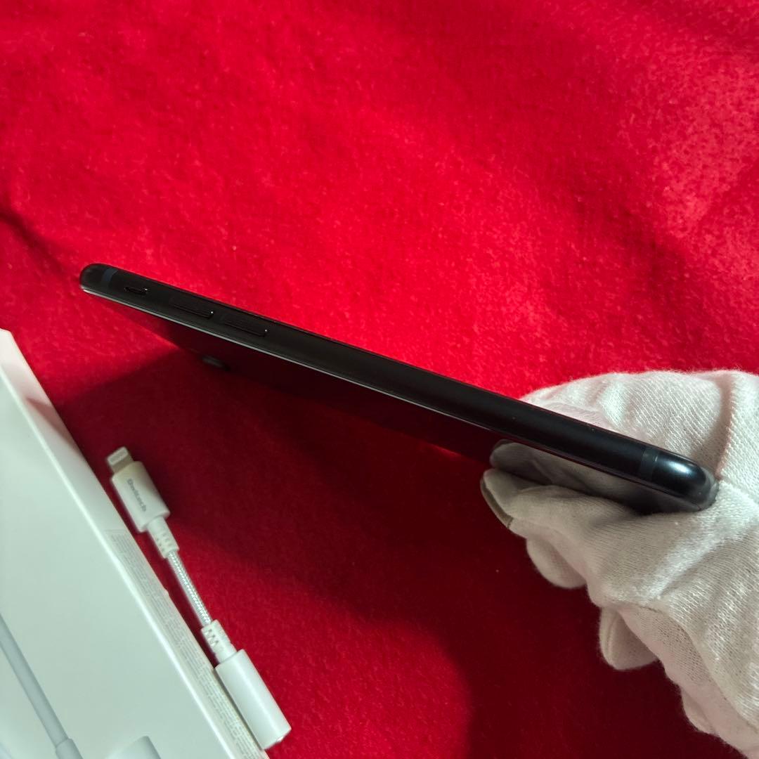 S*u様 Apple iPhone SE (第3世代) ブラック 本体⭐︎おまけ