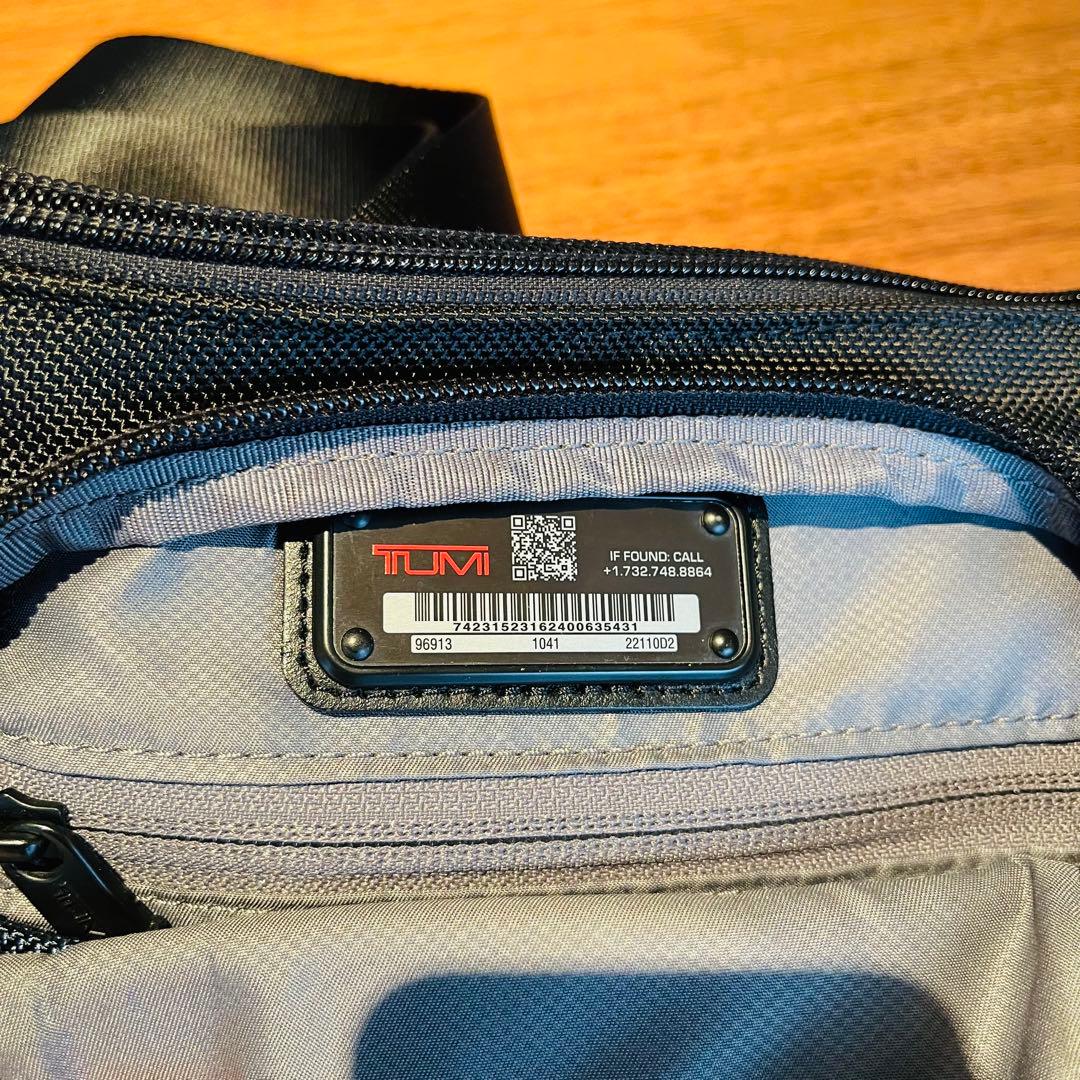 トゥミ TUMI ショルダーバック 品番022110D2 96913 1041