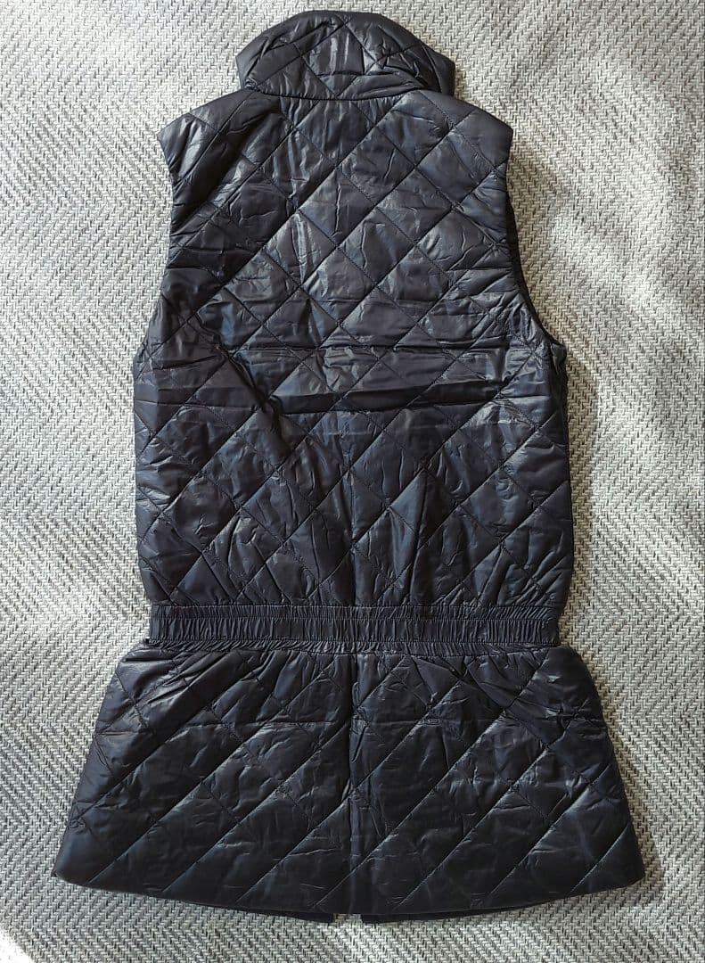 【ぱせり】☆新品☆FILAベストSサイズ