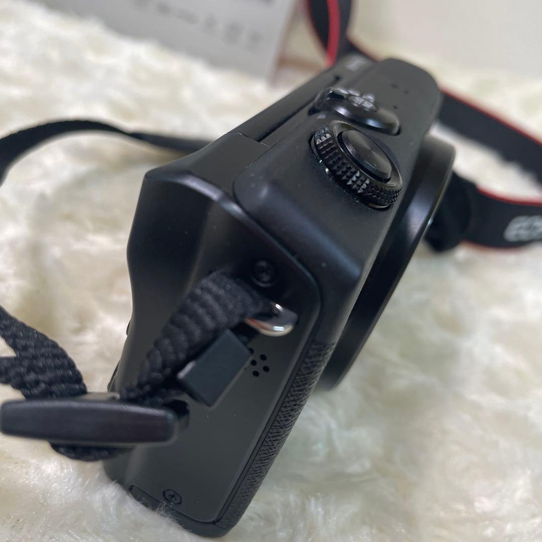Canon EOS M200 ミラーレス一眼カメラ　美品