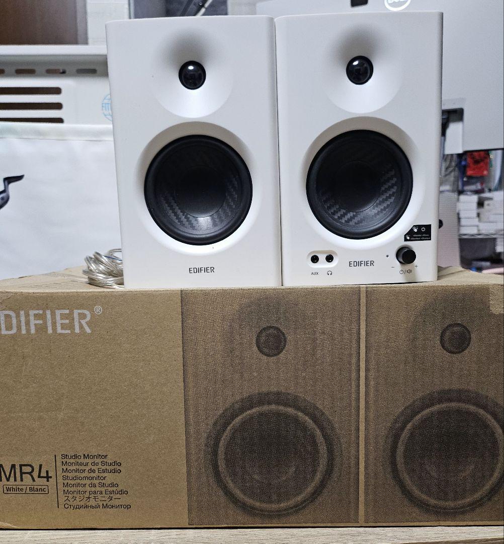 美品　Edifier MR4