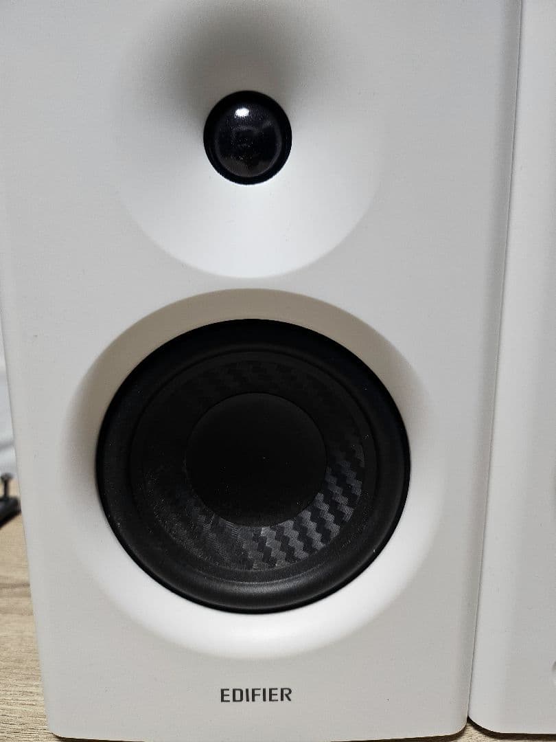 美品　Edifier MR4