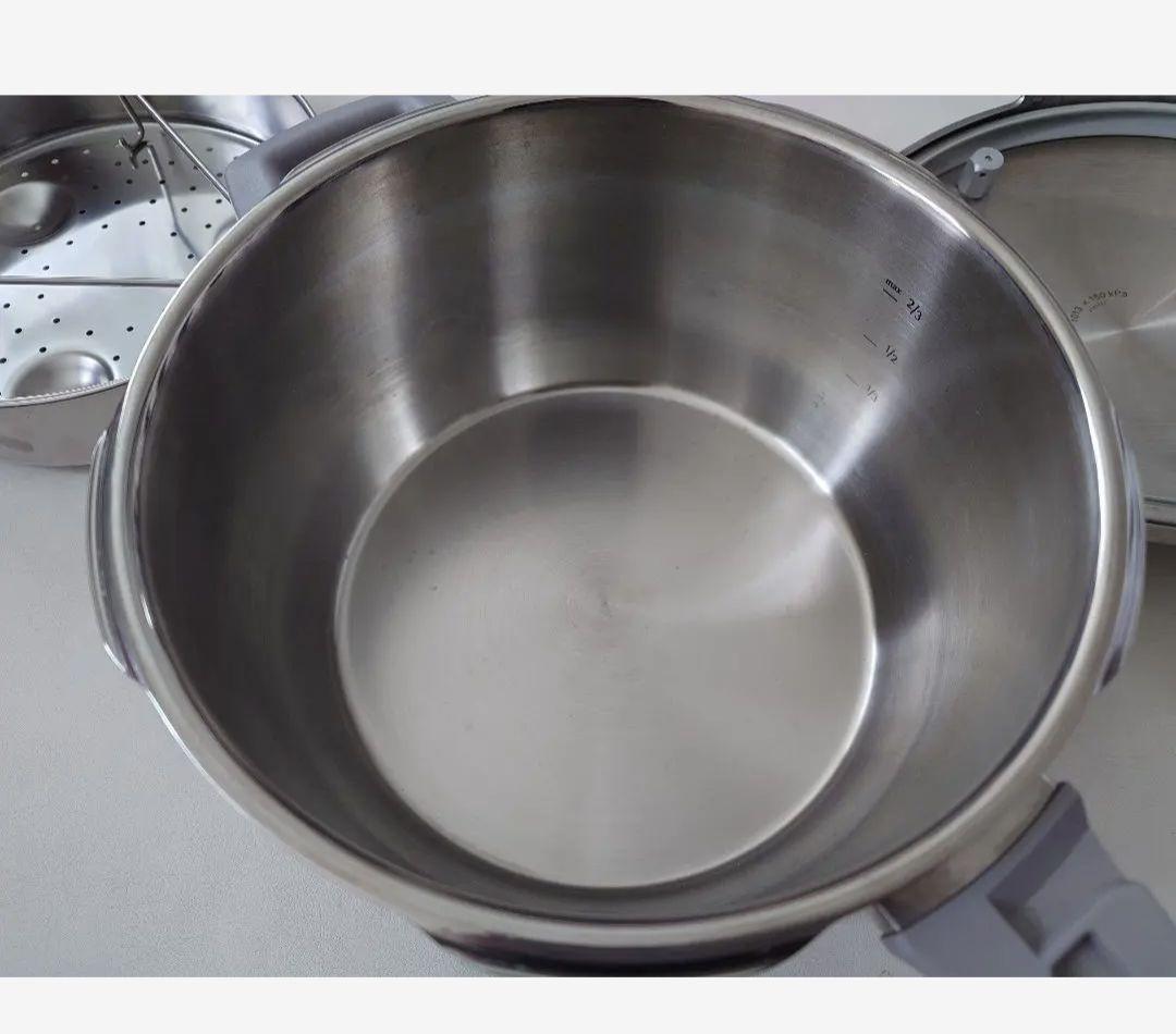 【最終価格】　タッパーウェア　レインボークッカー　圧力鍋　4.5リットル