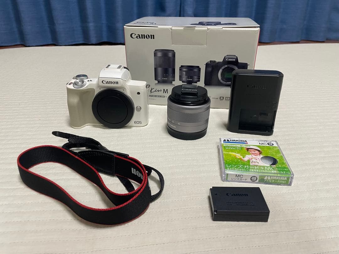Canon EOS Kiss M ホワイト ミラーレスカメラ
