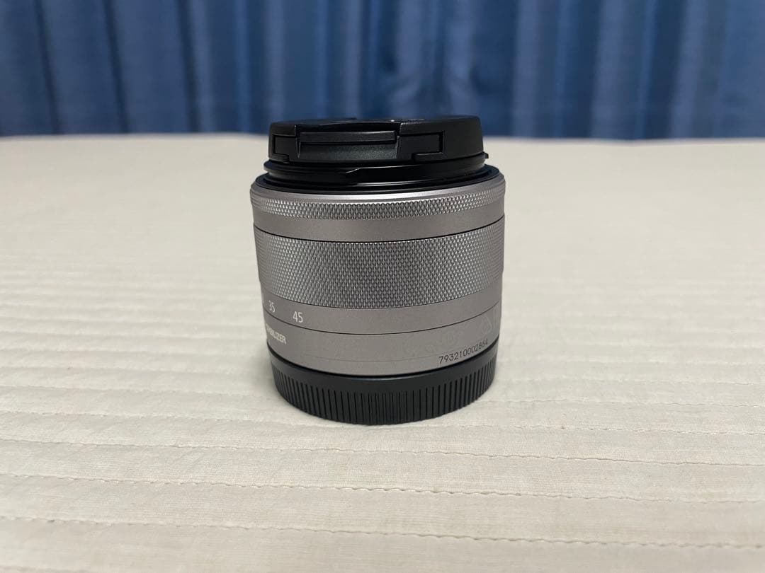 Canon EOS Kiss M ホワイト ミラーレスカメラ