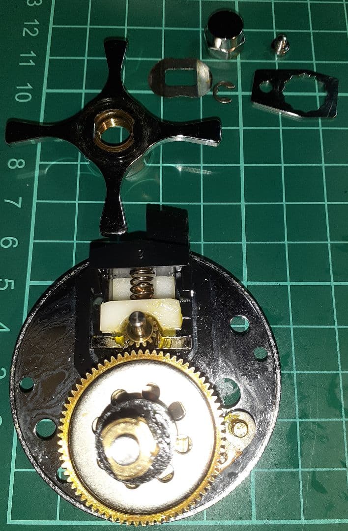 アブガルシア ABU アンバサダー2500C サイドカップ変更