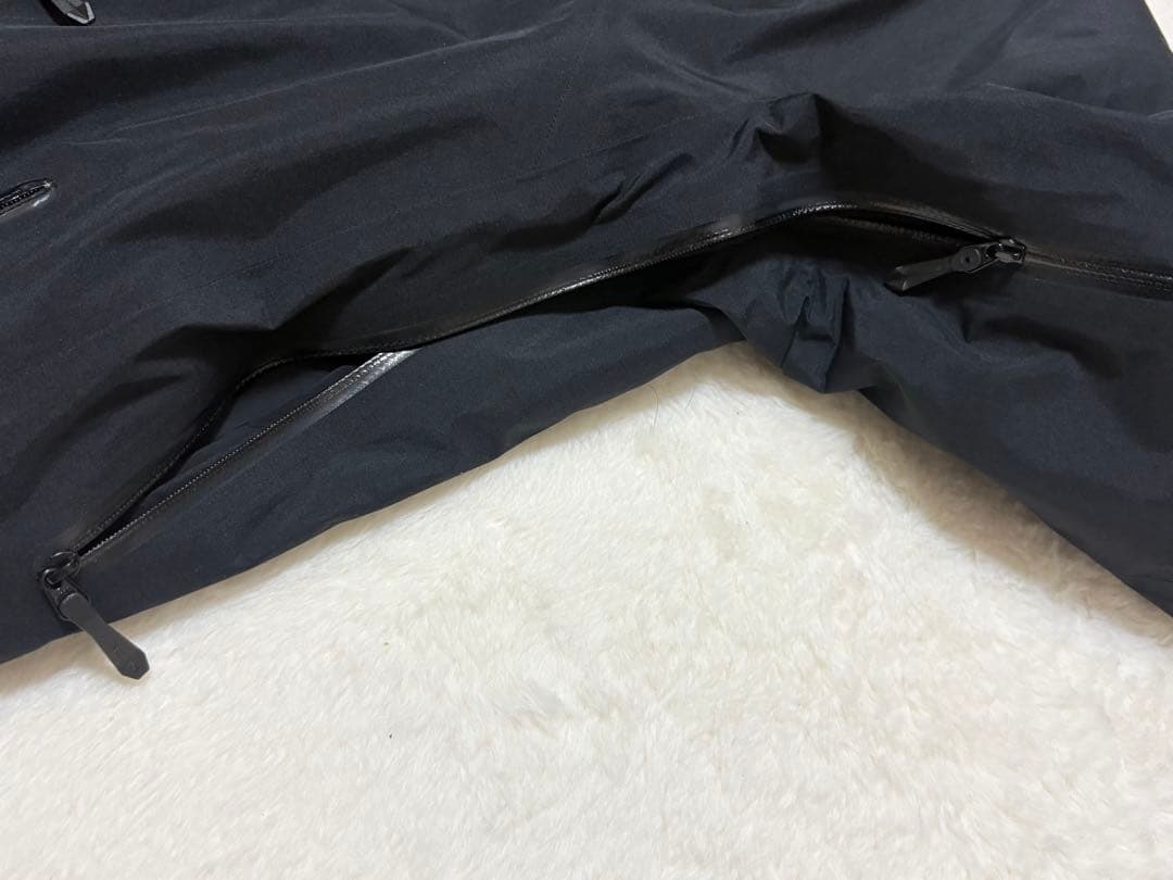 アークテリクス　ベータインサレーテッドジャケット