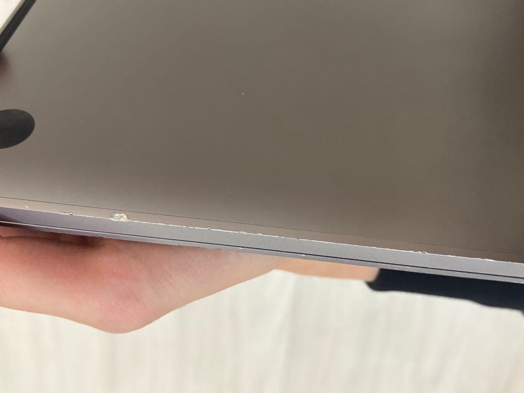 Apple MacBook Pro 13インチ (2020) 本体