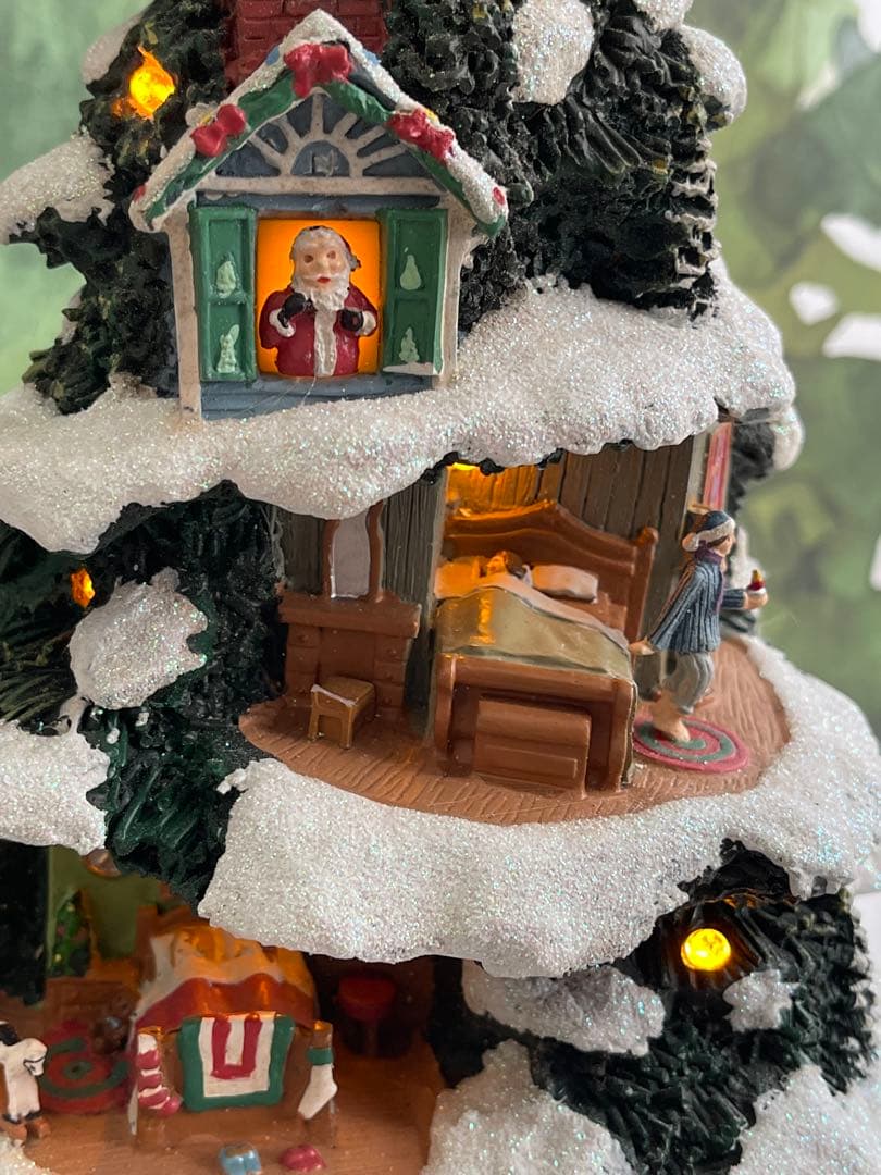 トーマス キンケード　クリスマスツリー