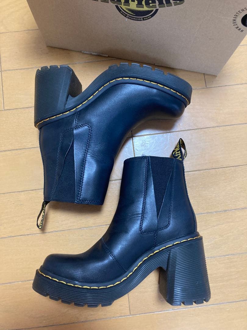 美品　箱付　Dr. Martens スペンスチェルシーブーツ　23.5 UK4