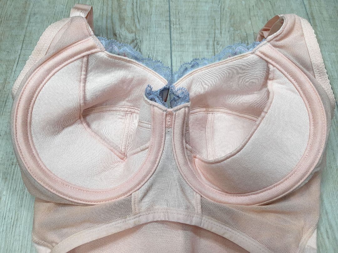 美品 マルコ　カーヴィシャス カレス ボディスーツ E65 S/ピンク/794