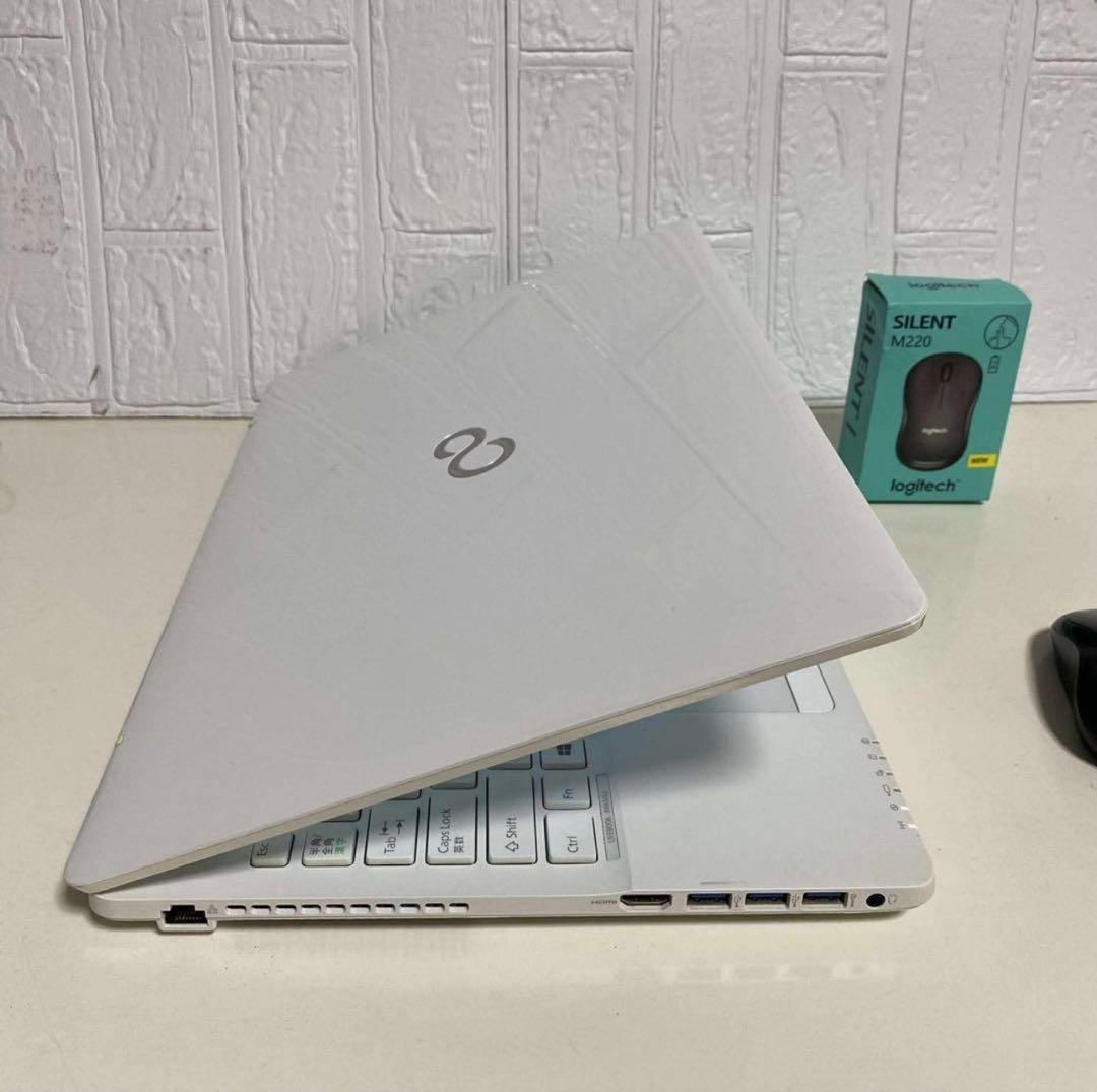 Windows11オフィス付きSSDサクサク起動　BRUーRE 富士通ノートPC