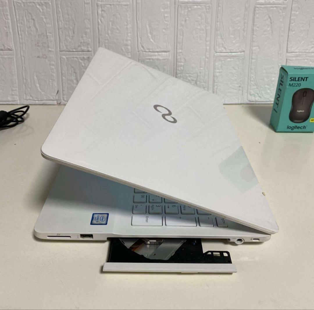 Windows11オフィス付きSSDサクサク起動　BRUーRE 富士通ノートPC