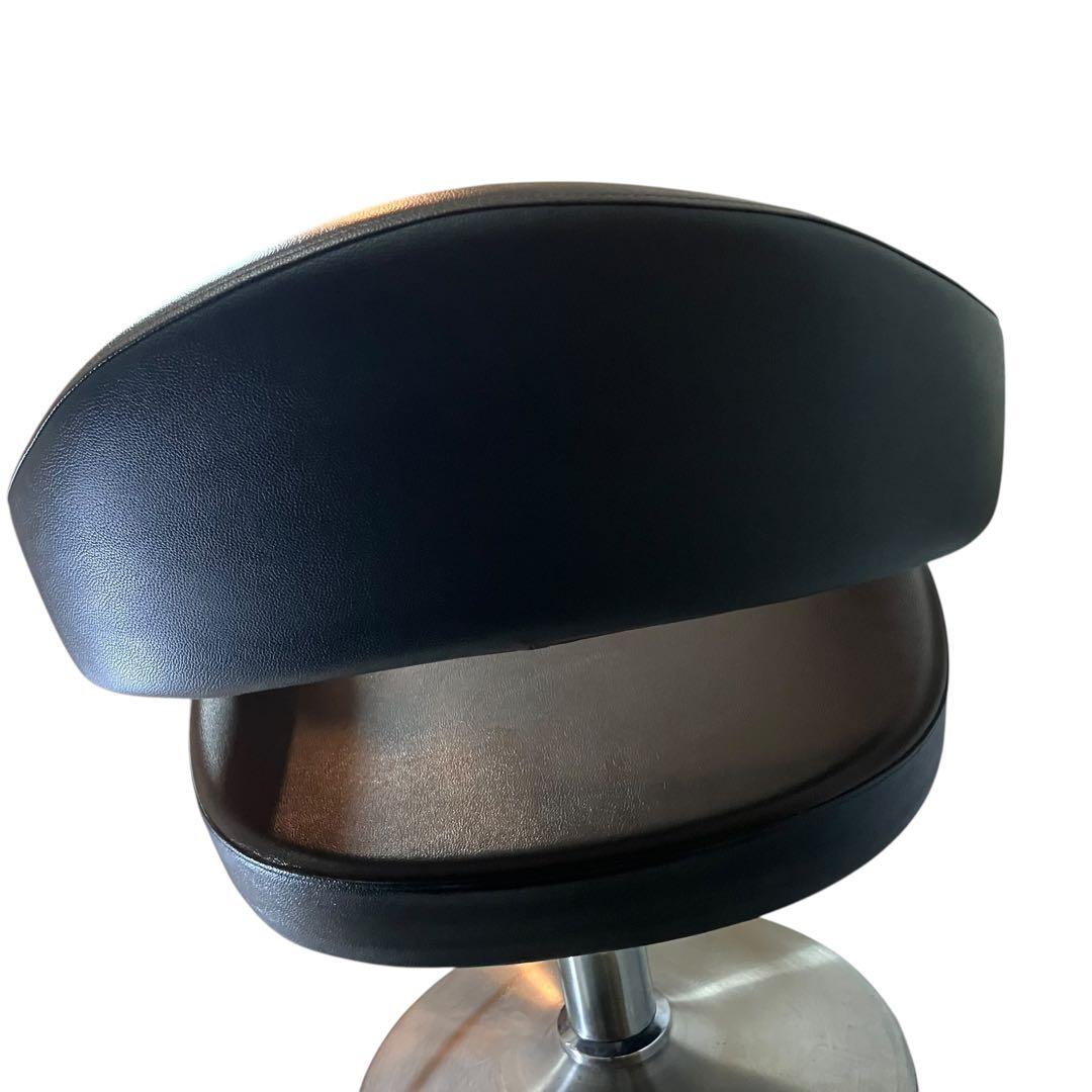 タカラベルモント 美容室チェア ブラウン　高さ調整可能　スタイリングチェア