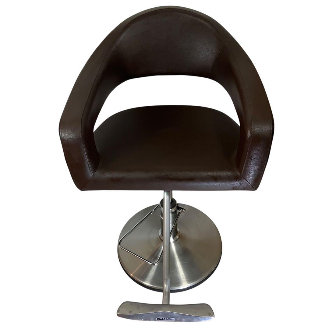 タカラベルモント 美容室チェア ブラウン　高さ調整可能　スタイリングチェア