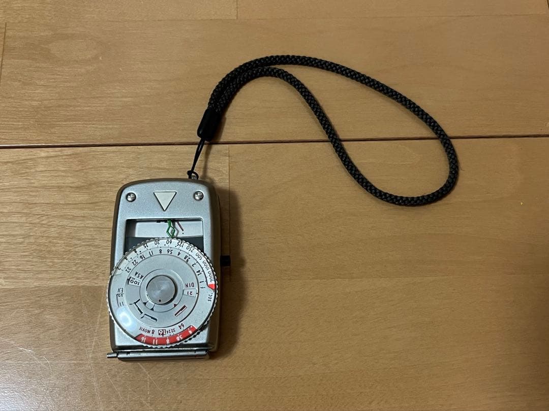 Nikon F2 PhotomicA、POLAROID COLOR PACK82