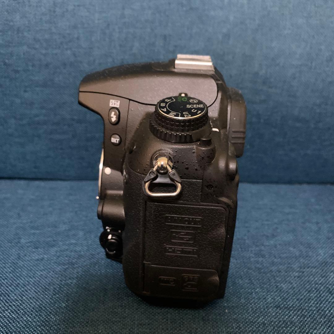 Nikon ニコン D7000デジタル一眼レフカメラ 18-55mm