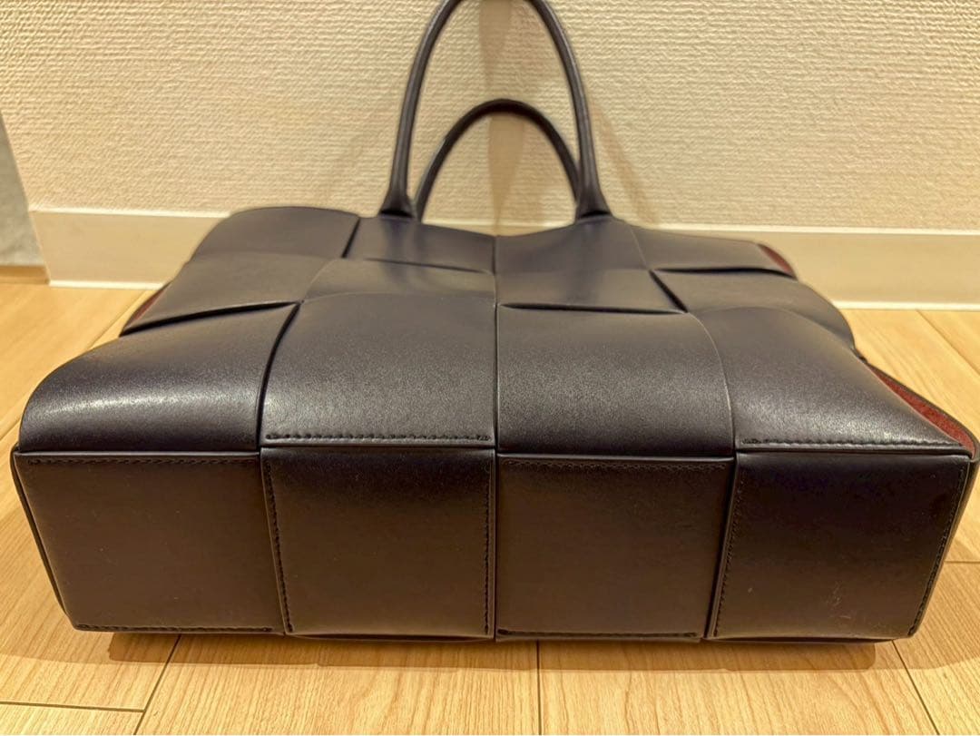 【圭介】BOTTEGA VENETA ネイビー トートバッグ